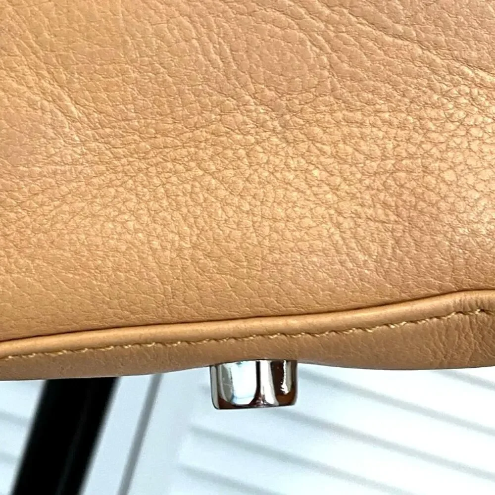 Rebecca Minkoff Chain link Tan Leather Shoulderbag triple zipper front Crossbody